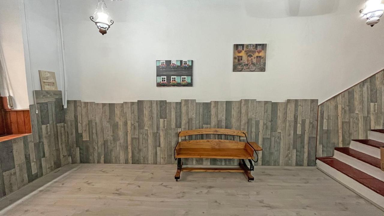 ארניס דה מר Hostal La Premsa מראה חיצוני תמונה